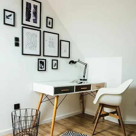 V10 Apartment